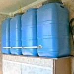 Другой вариант «под потолком» - на шкафу